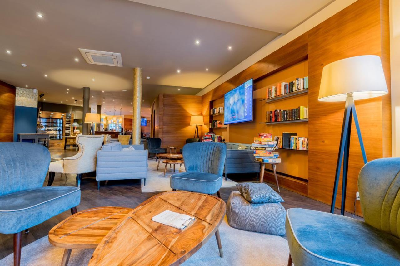 Hotel Bacchus เบนส์ไฮม์ ภายนอก รูปภาพ