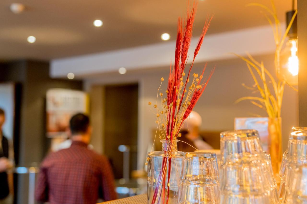 Hotel Bacchus เบนส์ไฮม์ ภายนอก รูปภาพ
