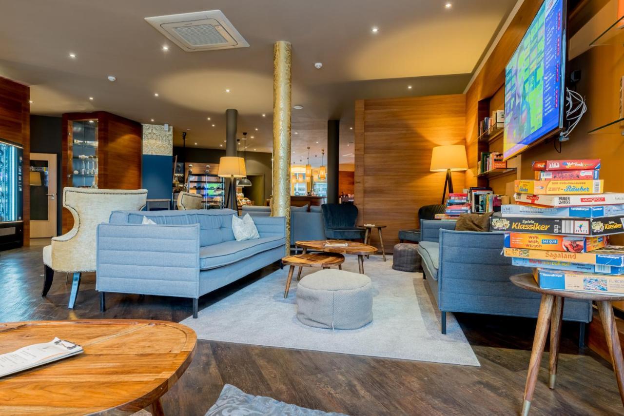 Hotel Bacchus เบนส์ไฮม์ ภายนอก รูปภาพ