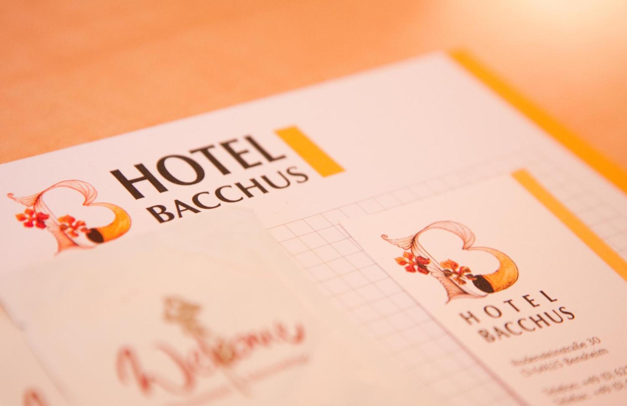 Hotel Bacchus เบนส์ไฮม์ ภายนอก รูปภาพ